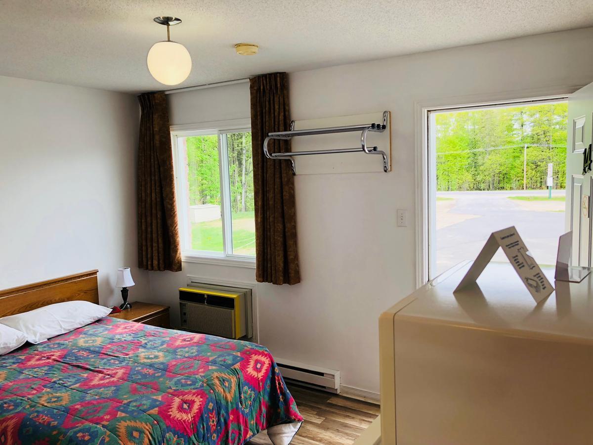 Motel Bryson Extérieur photo